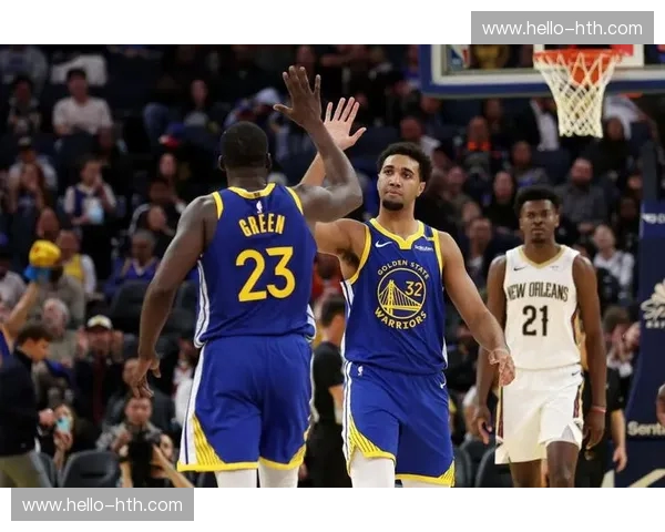 红蓝宿命对决：为何“NBA火箭vs勇士回放”至今仍是无数老球迷的深夜慰藉？