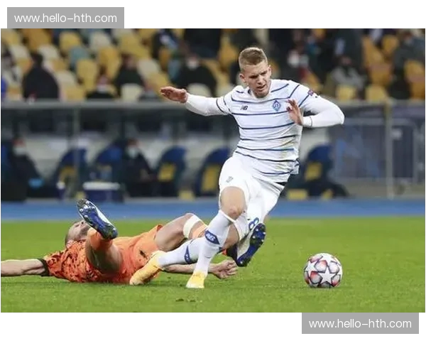 绿茵巅峰之战:当基辅迪纳摩的铁血意志撞上根特的华丽华尔兹 绿茵巅峰之战:当基辅迪纳摩的铁血意志撞上根特的华丽华尔兹